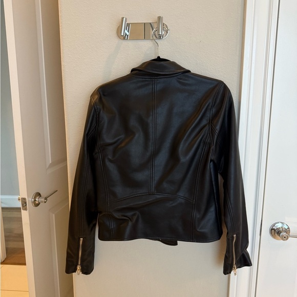 Blank NYC Faux leather moto jacket with removable fur trim Sz M - Picture 7 of 7